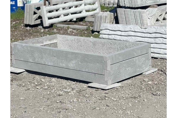 Высокая садовая грядка. Бетонная грядка. Высокая грядка.