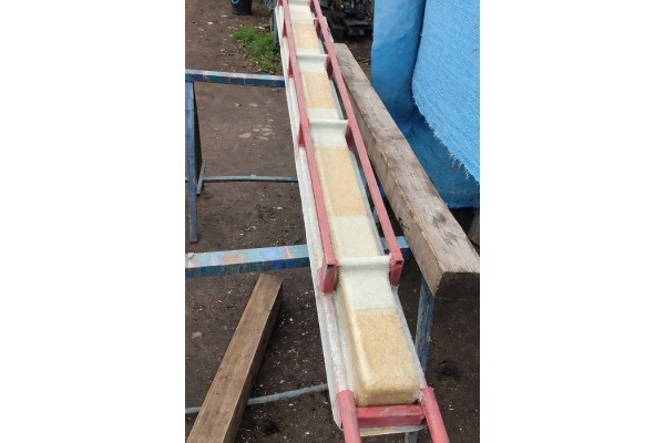 Форма (стеклопластик) для cтолба под рабицу, виноградный  1,5м 